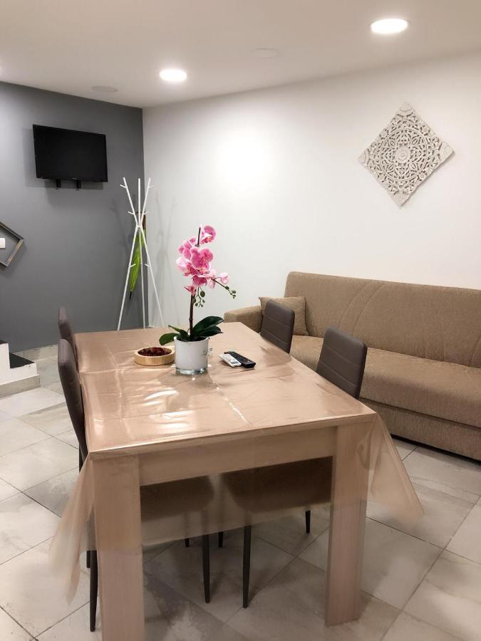 Graphite House Apartment Napoli Bagian luar foto